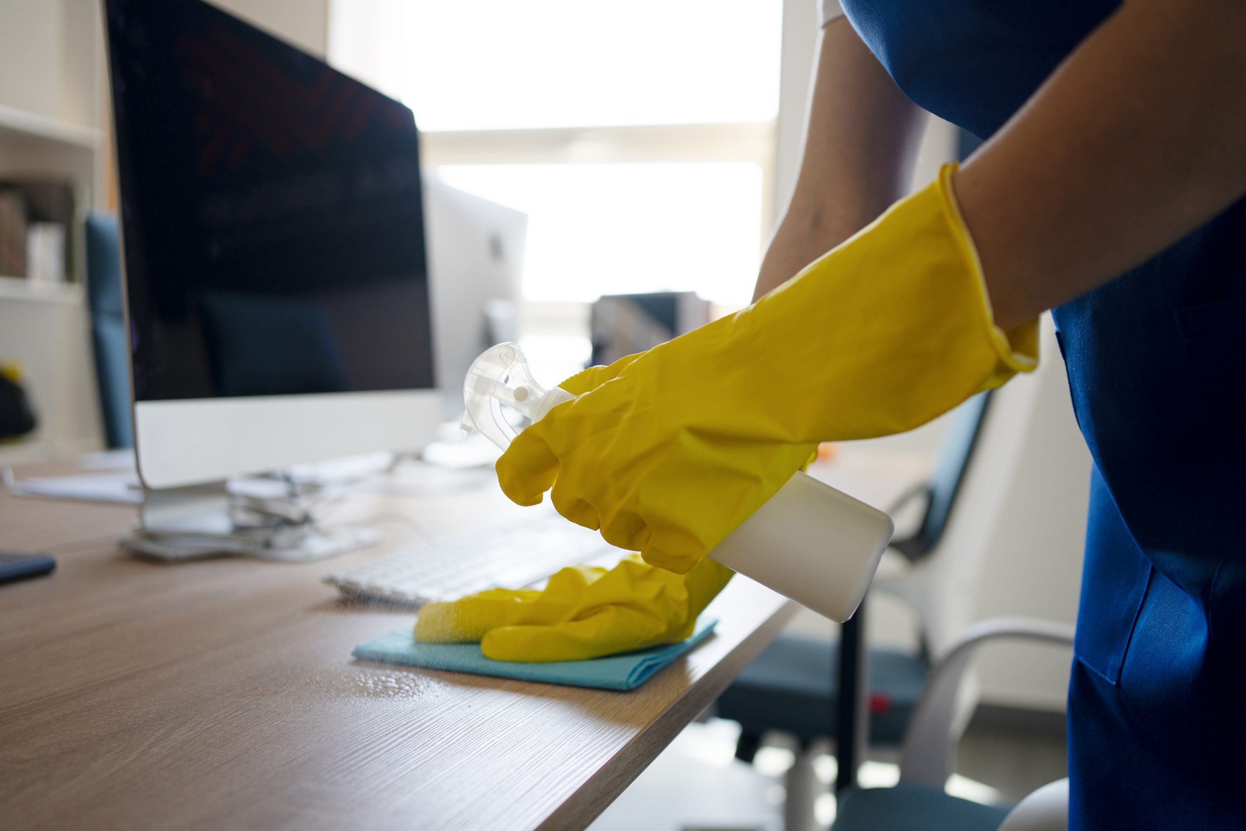 Professional commercial deep cleaning in Dubai